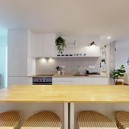 Stylish In With Ac And Balcony * アルテア